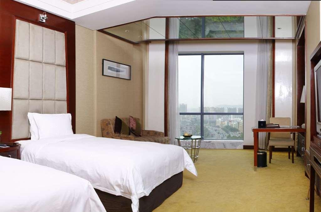 Grand Oriental Hotel Ντονγκουάν Δωμάτιο φωτογραφία