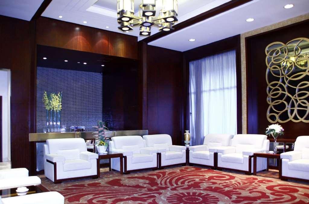 Grand Oriental Hotel Ντονγκουάν Ανέσεις φωτογραφία