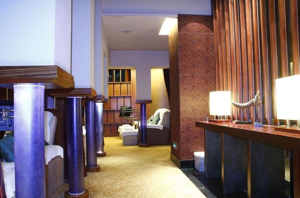 Grand Oriental Hotel Ντονγκουάν Ανέσεις φωτογραφία